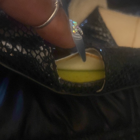 Michael Kors Beverly snakeskin heels - Picture 16 of 16